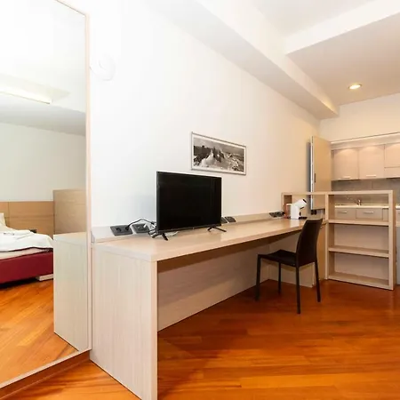 Apartamento Open Space 53 Con Parcheggio In E Colazione Deliziosa Turín