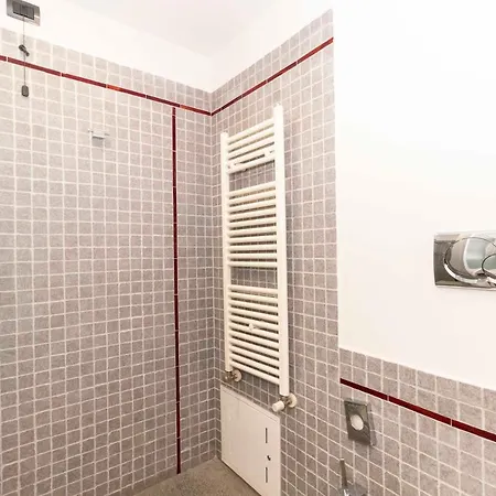 Open Space 53 Con Parcheggio In E Colazione Deliziosa * Turijn