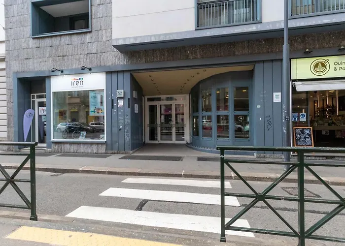 Open Space 53 Con Parcheggio In E Colazione Deliziosa アパート *
